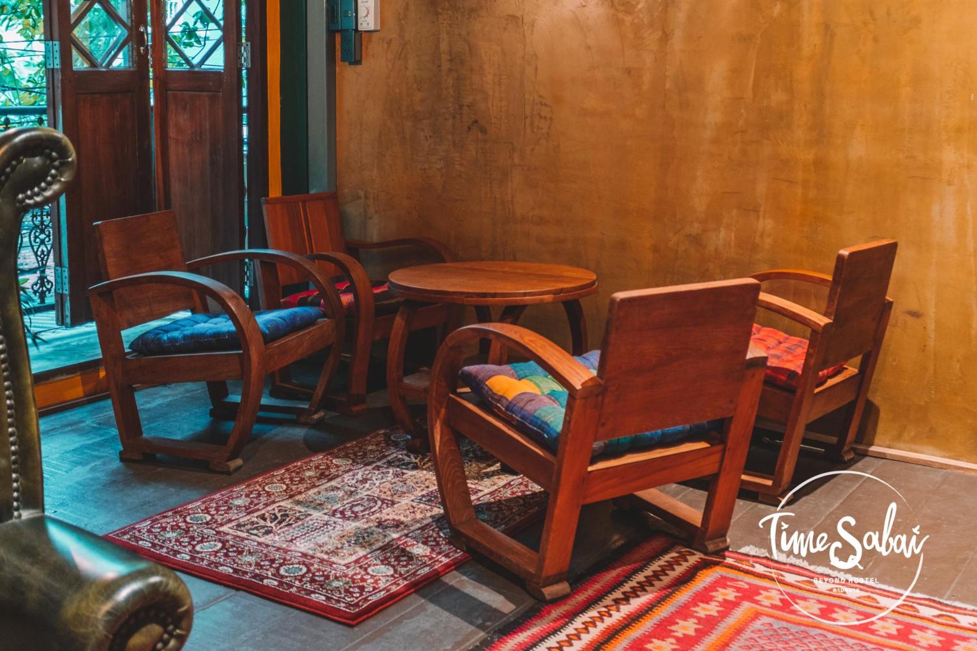 Time Sabai 134 Hostel Bangkok Buitenkant foto